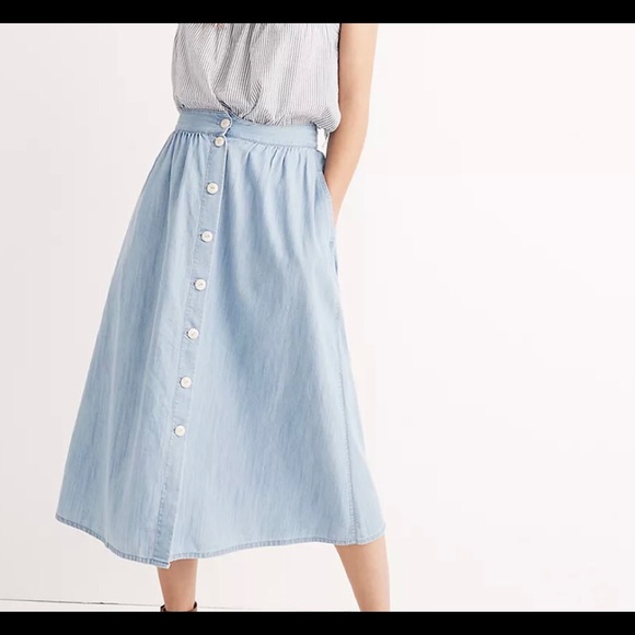 Madewell Dresses & Skirts - Madewell Pallisade Chambray Button Front MIDI